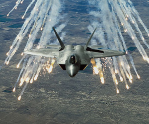 Soi "Sát thủ trên không" F-22 Raptor của Mỹ tại Syria
