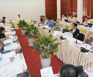 “Bội chi không xuống 4% thì nợ công sẽ vượt 65% GDP”
