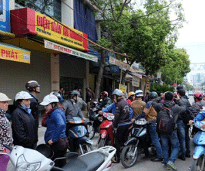 Dư luận băn khoăn: Chồng đã đầu độc vợ và 2 con trai như thế nào?