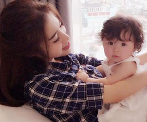 Elly Trần: Ít hoạt động nghệ thuật nhưng vẫn nổi như cồn ở nước ngoài