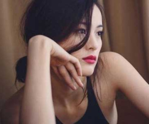 Bỏng mắt với bộ ảnh sexy của "tình mới" Quốc Cường