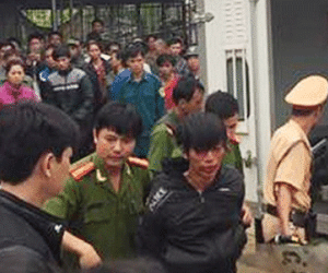 Tin mới vụ kẻ ngáo đáo vác dao chém đứt cổ hàng xóm