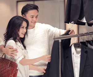 Tú Vi, Văn Anh thử trang phục cưới