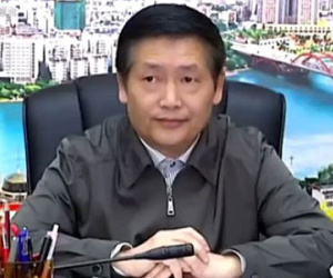 Đi dạo với thư ký riêng, Thị trưởng Liễu Châu chết đuối trong đêm