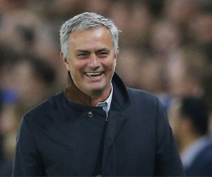 Willian lập tuyệt phẩm, Mourinho mỉm cười ở châu Âu