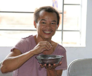 3.000 đồng một bữa ăn, tiền đâu mà ăn chặn?