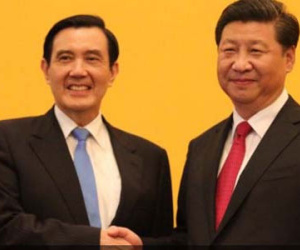 Tập Cận Bình và lãnh đạo Đài Loan bắt tay hơn một phút