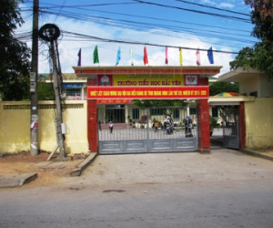 Con vào lớp 1, phụ huynh đóng hơn 6 triệu đồng đầu năm