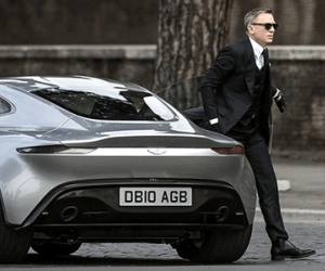 Siêu xe Aston Martin của điệp viên 007 có khả năng chống đạn