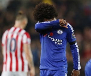 Stoke 1-0 Chelsea: Thua trận tủi hổ, ĐKVĐ rơi xuống vị trí thứ 16