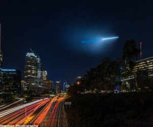 Hải quân Mỹ thử tên lửa, dân ngỡ UFO xuất hiện
