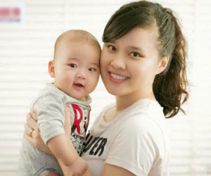 "Ngán" chờ vắcxin, mẹ "bạo tay" chi chục triệu cho con "xuất ngoại"