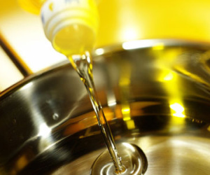 Nấu ăn bằng dầu thực vật có thể gây ung thư