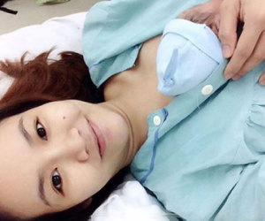 Ca sĩ Anh Thúy X-Factor vừa sinh con đầu lòng