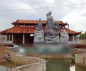Cận cảnh ngôi nhà thờ Tổ trăm tỷ của danh hài Hoài Linh