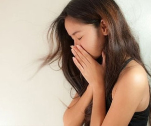 Cay đắng bị bạn trai biến thành “gái”