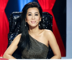 Những lần đăng đàn "gây bão" của MC hải ngoại Kỳ Duyên