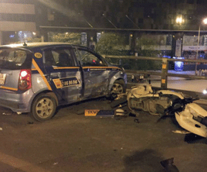 Ba nghi vấn quanh vụ tài xế taxi gây tai nạn rồi nhảy cầu