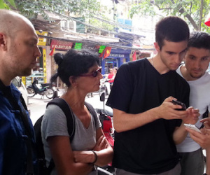 Du khách Tây thấy bị đối xử như "ATM biết đi" ở Việt Nam