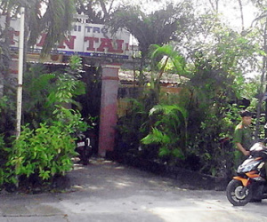 Thi thể cô gái phân hủy trong phòng trọ