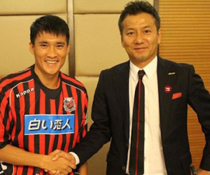 Thu nhập ở V-League: Người lĩnh tiền tỷ, kẻ húp mì tôm