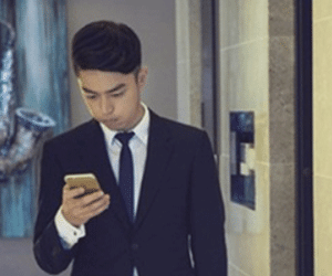 Chuyện gì sẽ xảy ra khi chiếc điện thoại biến thành... người?