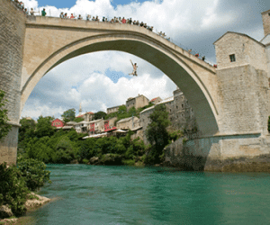 Tục lệ nhảy cầu để trưởng thành ở Bosnia và Herzegovina