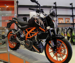 Chi tiết naked bike KTM 250 Duke vừa ra mắt tại Việt Nam
