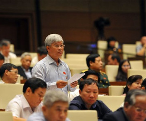 "Nhiều cán bộ giàu lên một cách rất nhanh chóng"