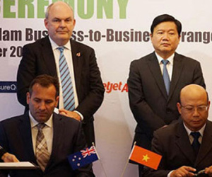 Thủ tướng New Zealand trao giải thưởng New Zealand - Asean cho Tổng Giám đốc Vinamilk