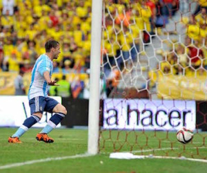 Colombia 0-1 Argentina: Thót tim phút cuối trận