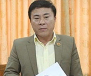 Bắt quả tang Phó chủ tịch huyện trên chiếu bạc