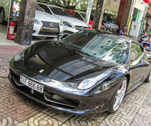 Siêu xe Ferrari 458 Italia biển số đẹp ở Sài Gòn