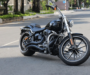 Ngắm “Hàng hiệu” Harley-Davidson Breakout tại Việt Nam