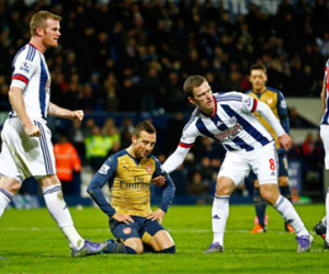 Arsenal khóc hận trước West Brom