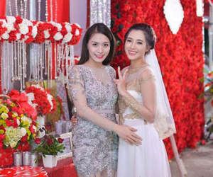 Hà Min hạnh phúc rạng ngời trong đám cưới toàn màu đỏ