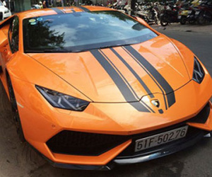 Lamborghini Huracan màu cam độc nhất Việt Nam thêm đồ chơi