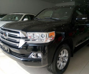 Toyota Land Cruiser 2016 thế hệ mới có mặt tại Hà Nội