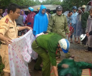 Phó giám đốc chi nhánh ngân hàng chết thảm dưới cống