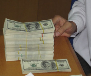 Giá USD tự do đột ngột giảm mạnh