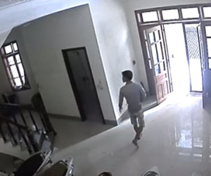 Một đêm, nhà trọ ở Sài Gòn mất trộm 8 xe tay ga