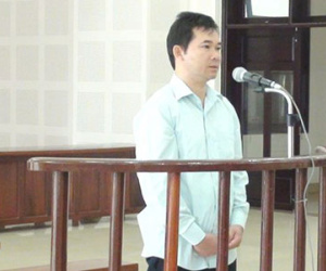 Nghỉ việc, dọa đánh bom công ty cũ tống tiền 3 tỉ đồng