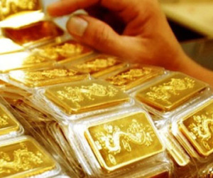 Vàng SJC tiếp tục cao hơn vàng thế giới trên 4 triệu đồng/lượng