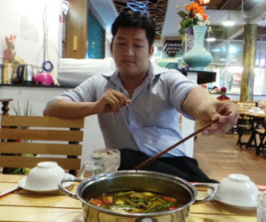 Camera ghi được gì trước khi khách phát hiện chuột trong nồi lẩu?