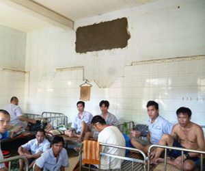 Nghi can nhiễm HIV giết người trốn viện tâm thần thế nào?