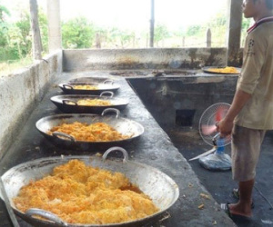 Rùng mình công thức: Thịt thối + hoá chất = Chà bông, gà ta thơm ngon