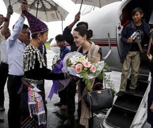 Angelina Jolie sẽ bí mật sang Việt Nam từ Campuchia?