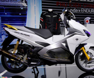 Honda Air Blade đời mới độ chính hãng đầu tiên tại Việt Nam