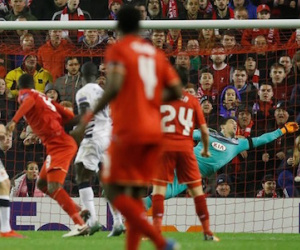 Liverpool và Tottenham giành vé đi tiếp ở Europa League
