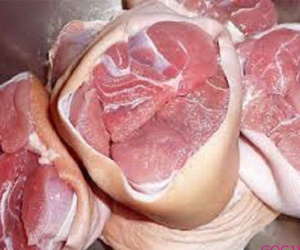 Lợn giun quế ăn Tết: Đặt trước 4 tháng, cử người thăm nuôi